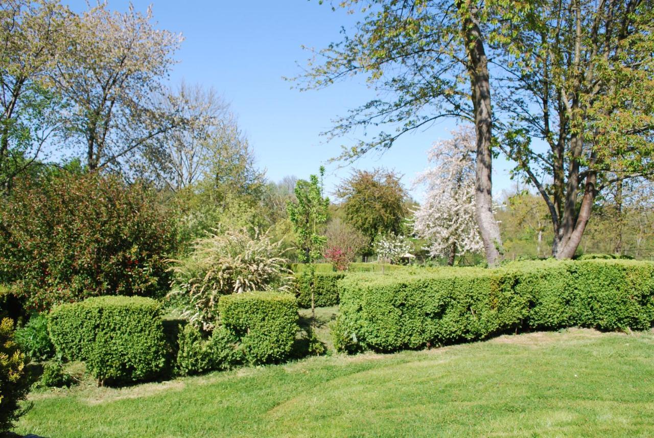Gites Aux Fleurs De Cerises Le Plessis-Luzarches Zewnętrze zdjęcie